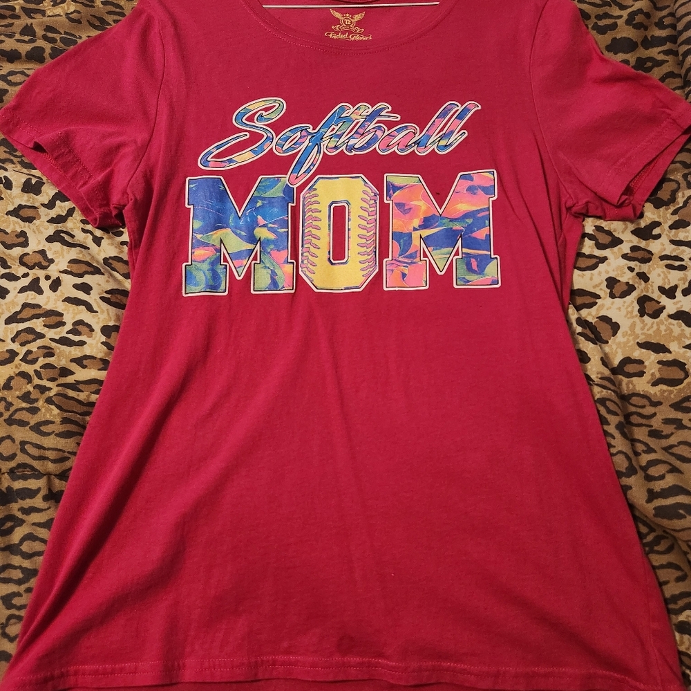 Faded Glory Softball MOM T Shirt Size L